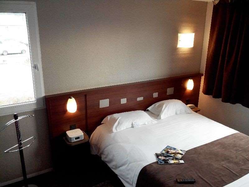 Brit Hotel Rennes Le Castel Værelse billede